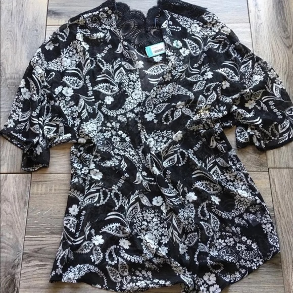 Nine Britton Marza Long Summer kimono stitch fix - Picture 2 of 5